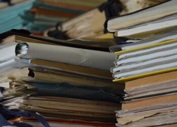 Azienda italiana pronta a salvare gratis il patrimonio archivistico ucraino