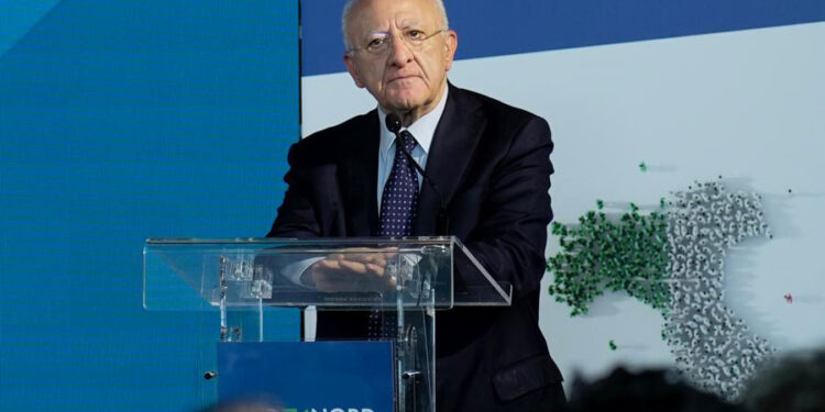 Autonomia, De Luca: «Distruttiva, Italia si salva solo unita»