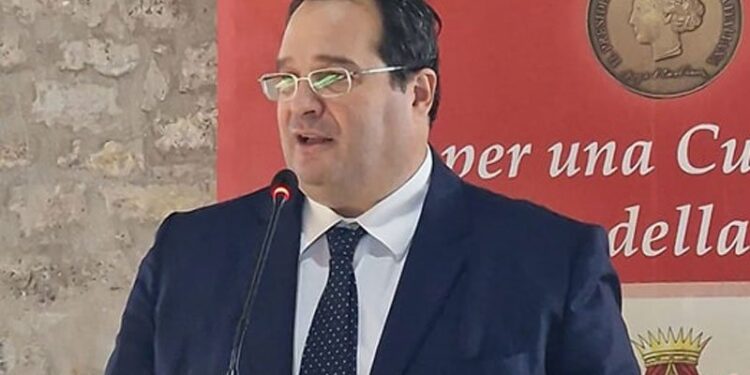 Napoli, Durigon: «Selezione in partenza per 800 tirocini riservati ai disoccupati di lunga durata»