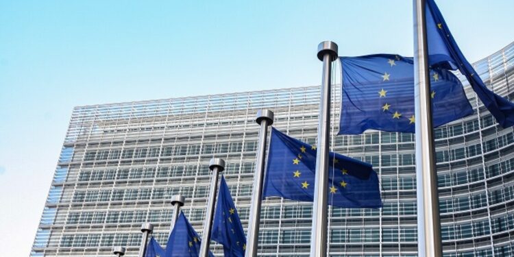 Il piano Ue anti-crisi: ‘Più smart working e sconti sui mezzi pubblici’