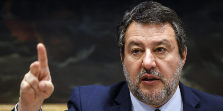 Salvini, ‘l’Ue dice di spegnere i riscaldamenti, non sono normali’