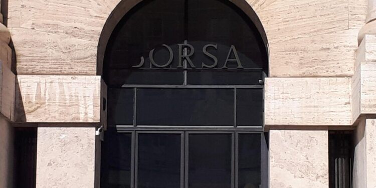 Borsa: Milano allunga il passo (+0,75%), balzo di Mediobanca ed Mps
