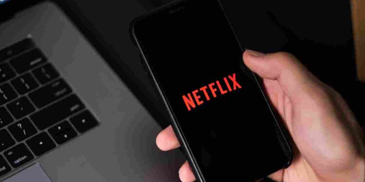 Netflix: risultati trimestre deludono. Il co-fondatore esce di scena