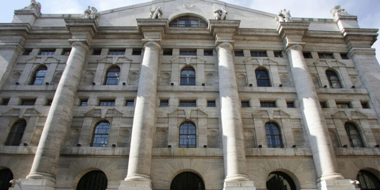 Borsa: Milano solida (+0,7%) con l’Europa che guarda a Wall street e alla Fed