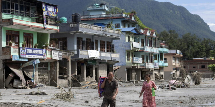 Autorità Nepal, ‘il bilancio delle vittime dell’alluvione sale a 538’