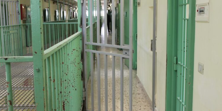 Consipe, ‘olio bollente su ispettore polizia penitenziaria a Trapani’