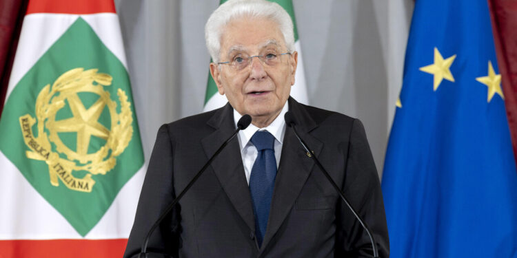 Mattarella, non si è stranieri in casa propria