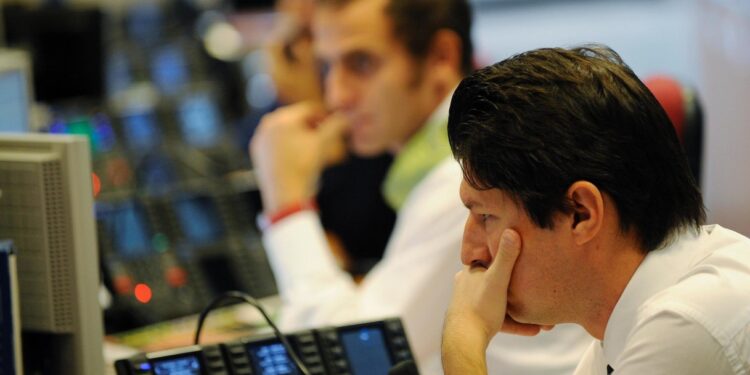 Lo spread non smette di aumentare, 85 punti base e rendimenti al 4,22%
