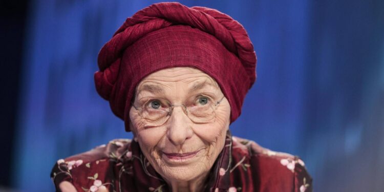 Emma Bonino uscita dalla terapia intensiva, trasferita in struttura privata