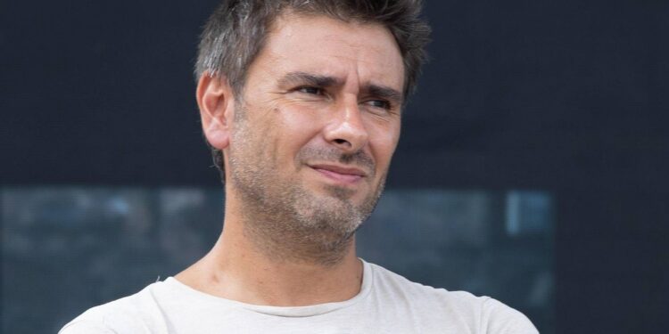 Di Battista torna in Italia dopo il malore, rientro previsto per sabato pomeriggio